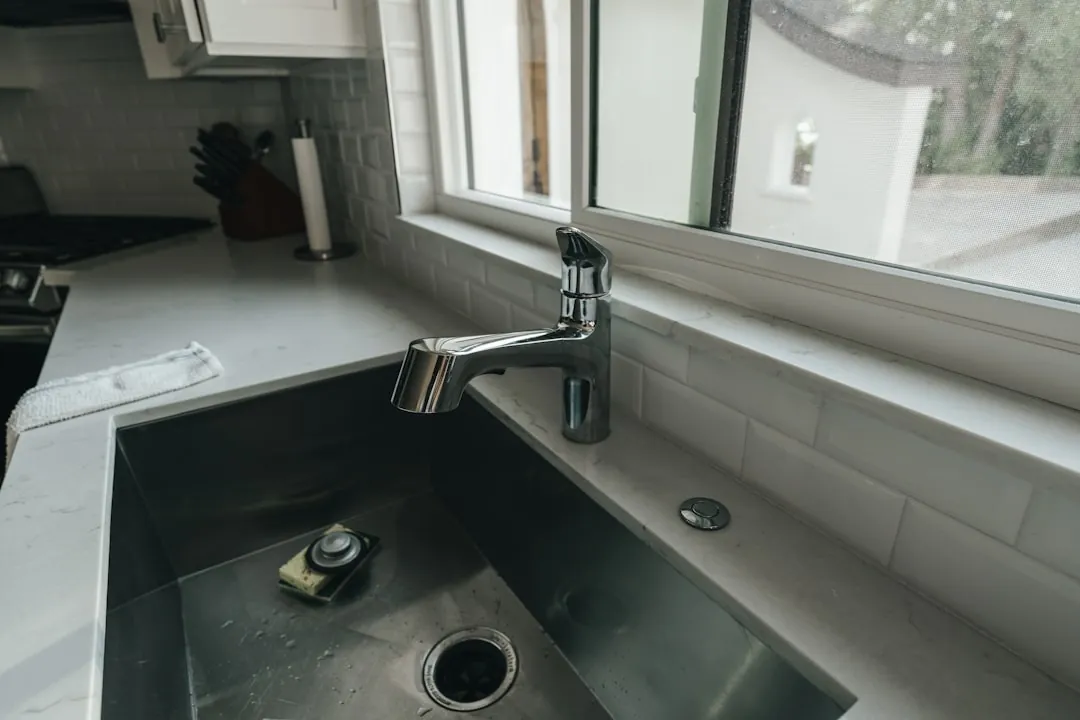 华中地区酒店后厨餐具卫生保障：商用洗碗机与消毒柜协同配置指南