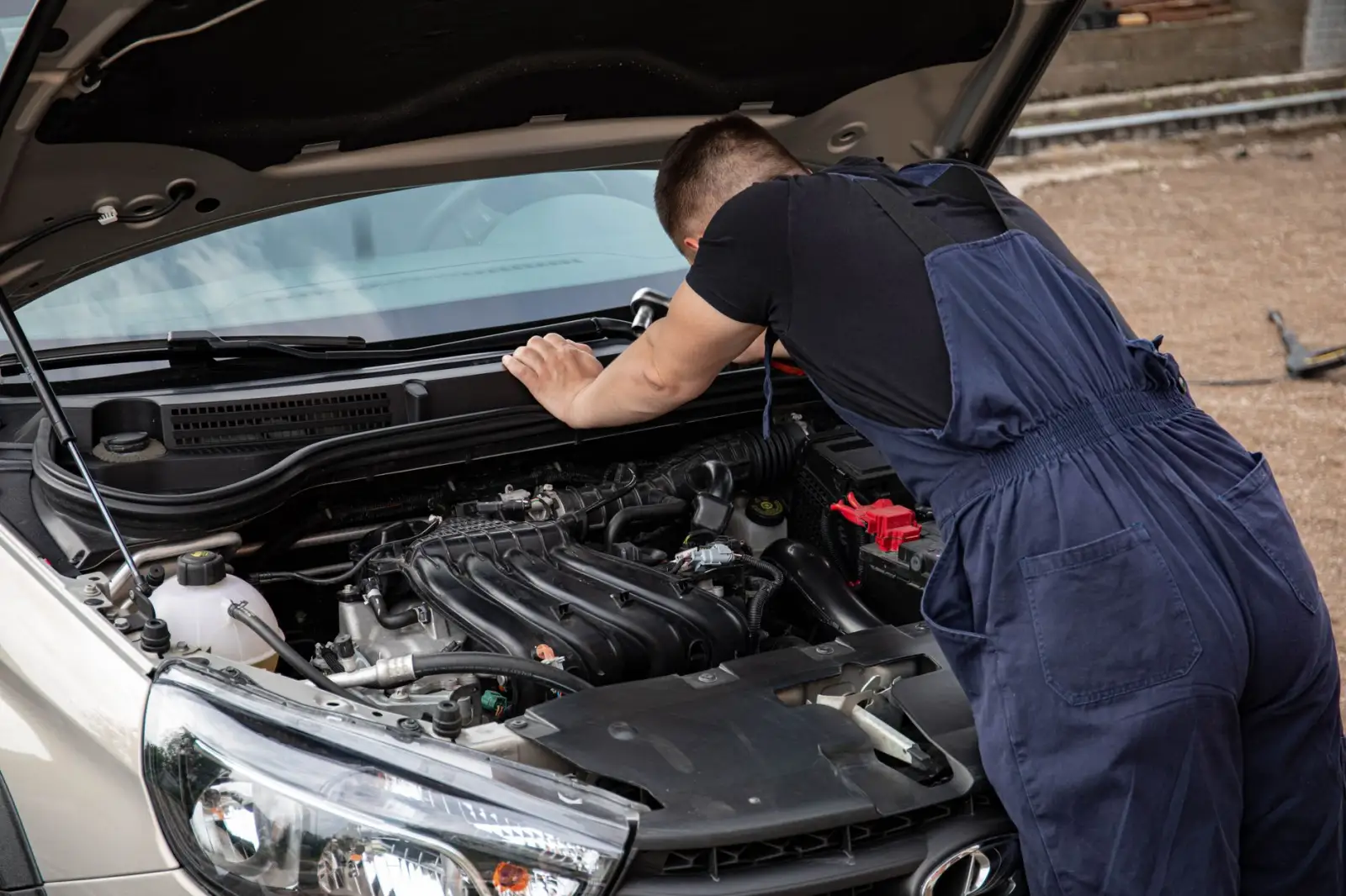 酒店后厨餐车与保温餐台选型指南：适配华中地区大型食堂需求